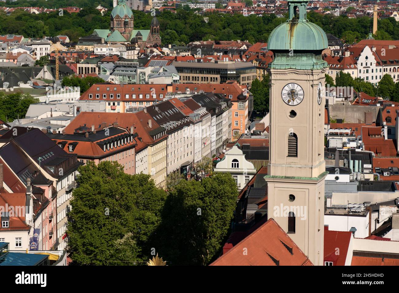 22. Mai 2019 München, Deutschland - Panoramablick auf München vom Peterskirche-Turm (St. Peter`s Kirche) Stockfoto